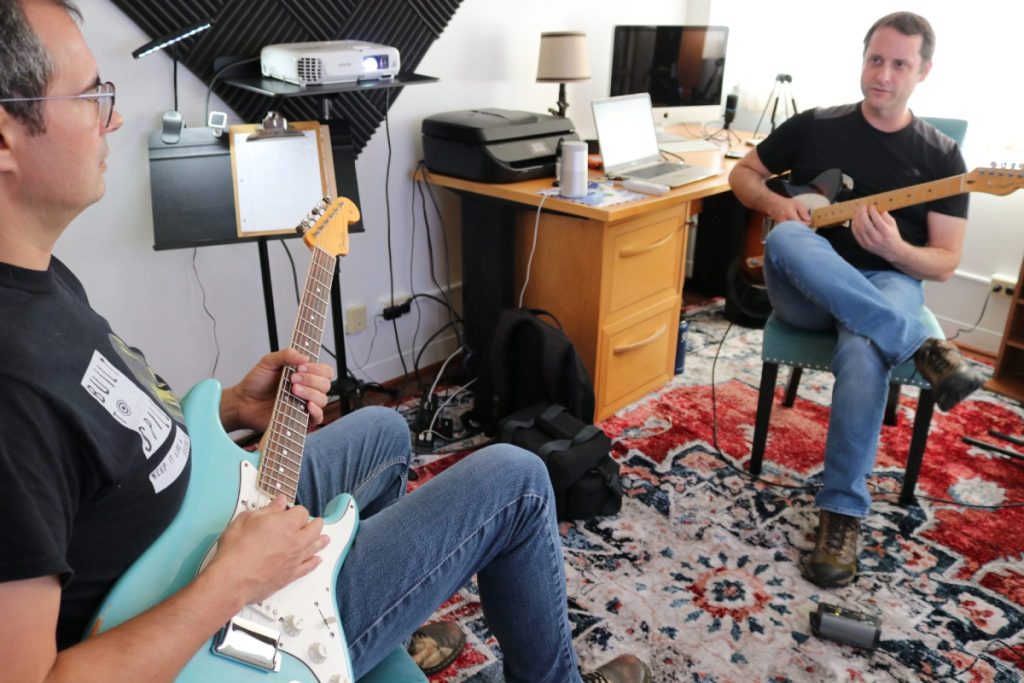 Guitar-lessons
